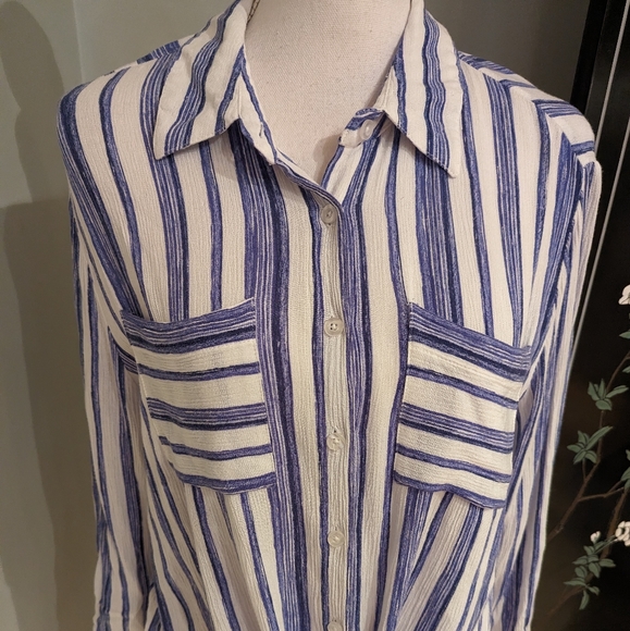 Chico's 0.5 Wms Small Button Up Blouse Tie Front Stripe White Blue Gauzey 136 - Picture 2 of 10